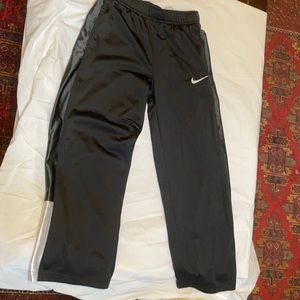 Nike joggers. Size M. EUC